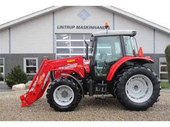 Farm tractor Massey Ferguson 5435 En ejers traktor med fin frontlæsser på 
