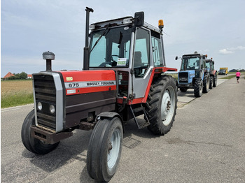 Farm tractor Massey Ferguson 675
