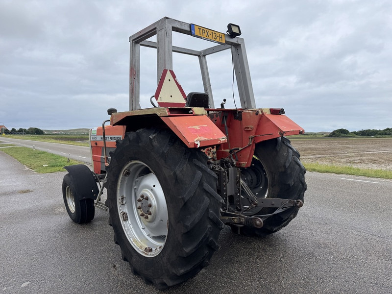 Farm tractor Massey Ferguson 675