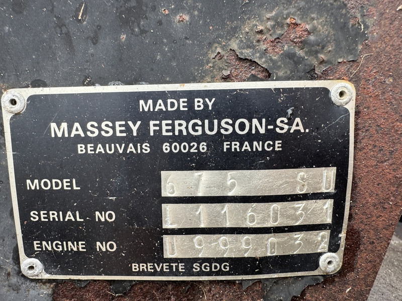 Farm tractor Massey Ferguson 675
