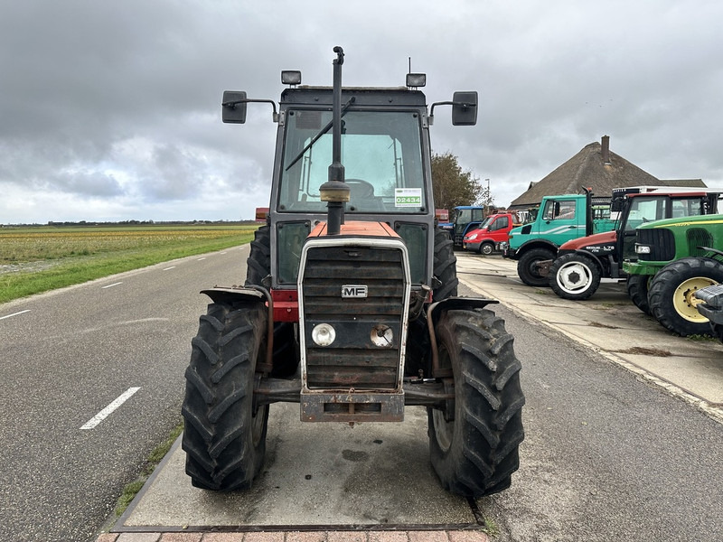Farm tractor Massey Ferguson 690