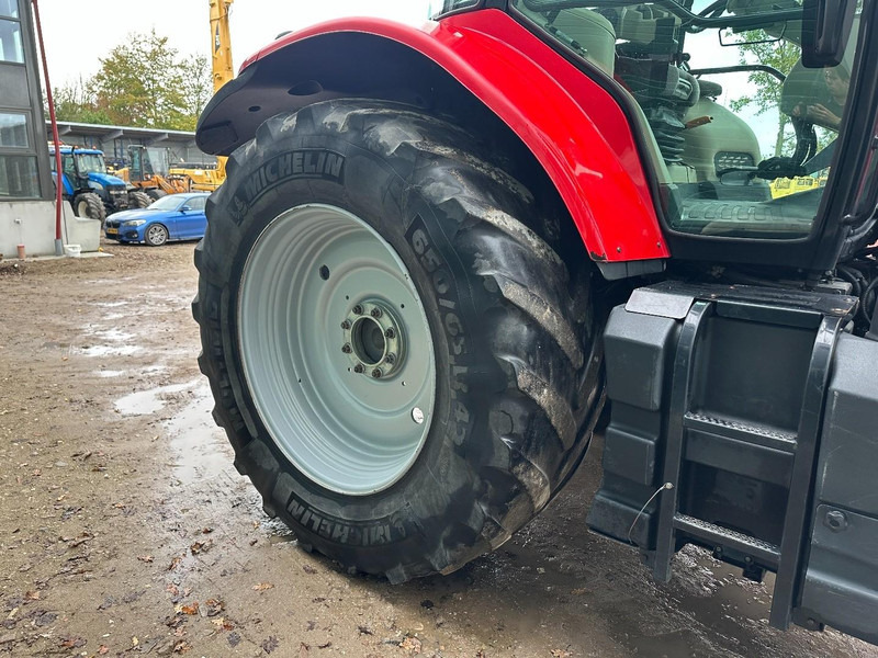 Farm tractor Massey Ferguson 7620 Dyna 6