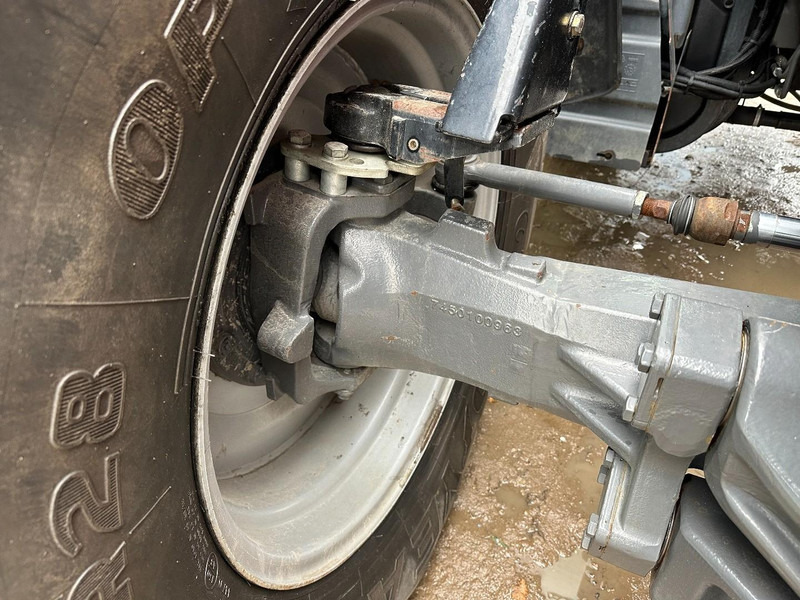 Farm tractor Massey Ferguson 7620 Dyna 6