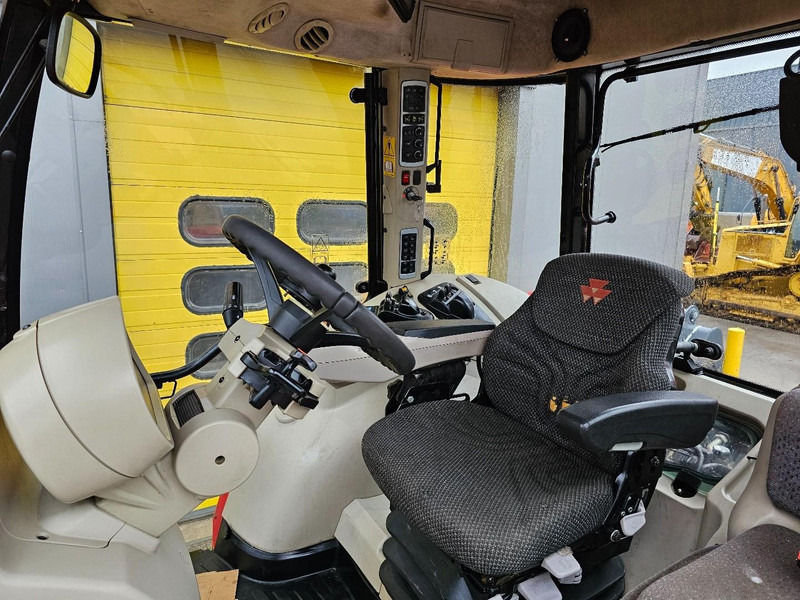 Farm tractor Massey Ferguson 7722 Dyna 6