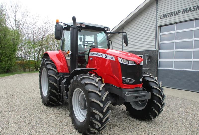 Farm tractor Massey Ferguson 7724S Dyna 6 Næsten ny traktor med få timer