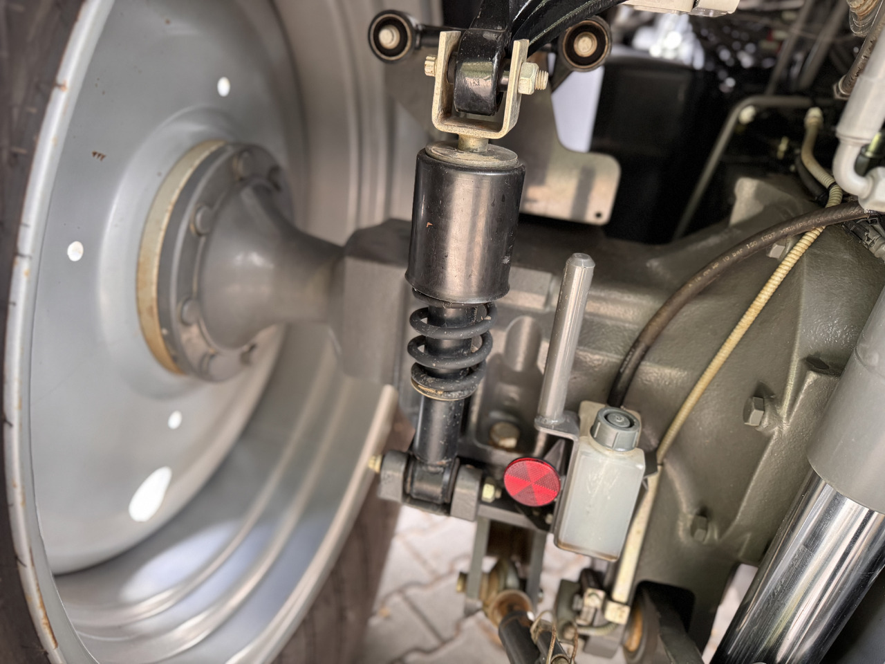 Farm tractor Massey Ferguson 7s.180 Dyna6 Efficient