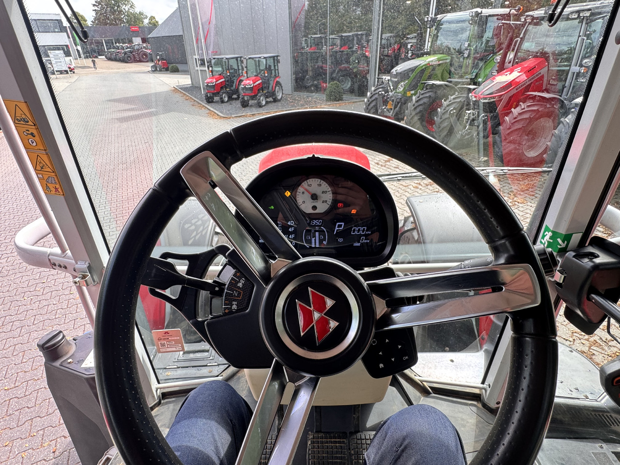 Farm tractor Massey Ferguson 7s.180 Dyna6 Efficient