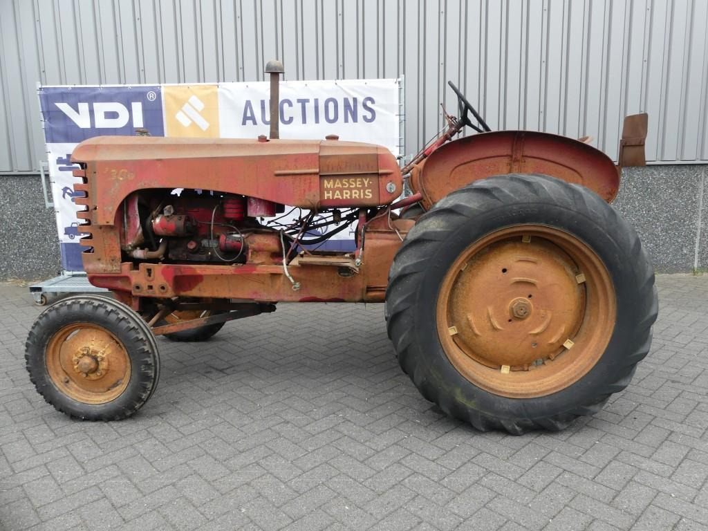 Farm tractor Massey Harris 30K