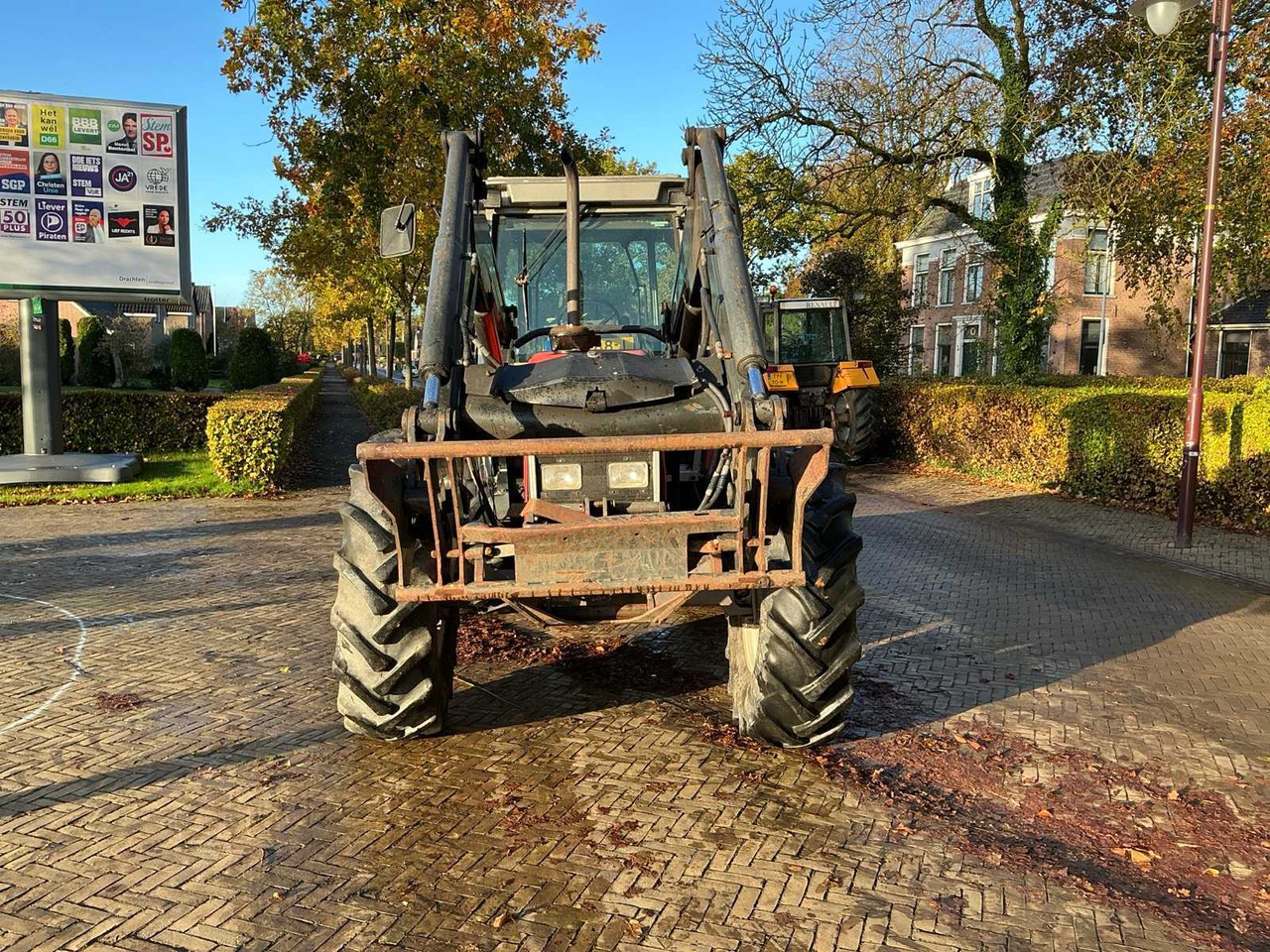 Farm tractor Massey ferguson 3085