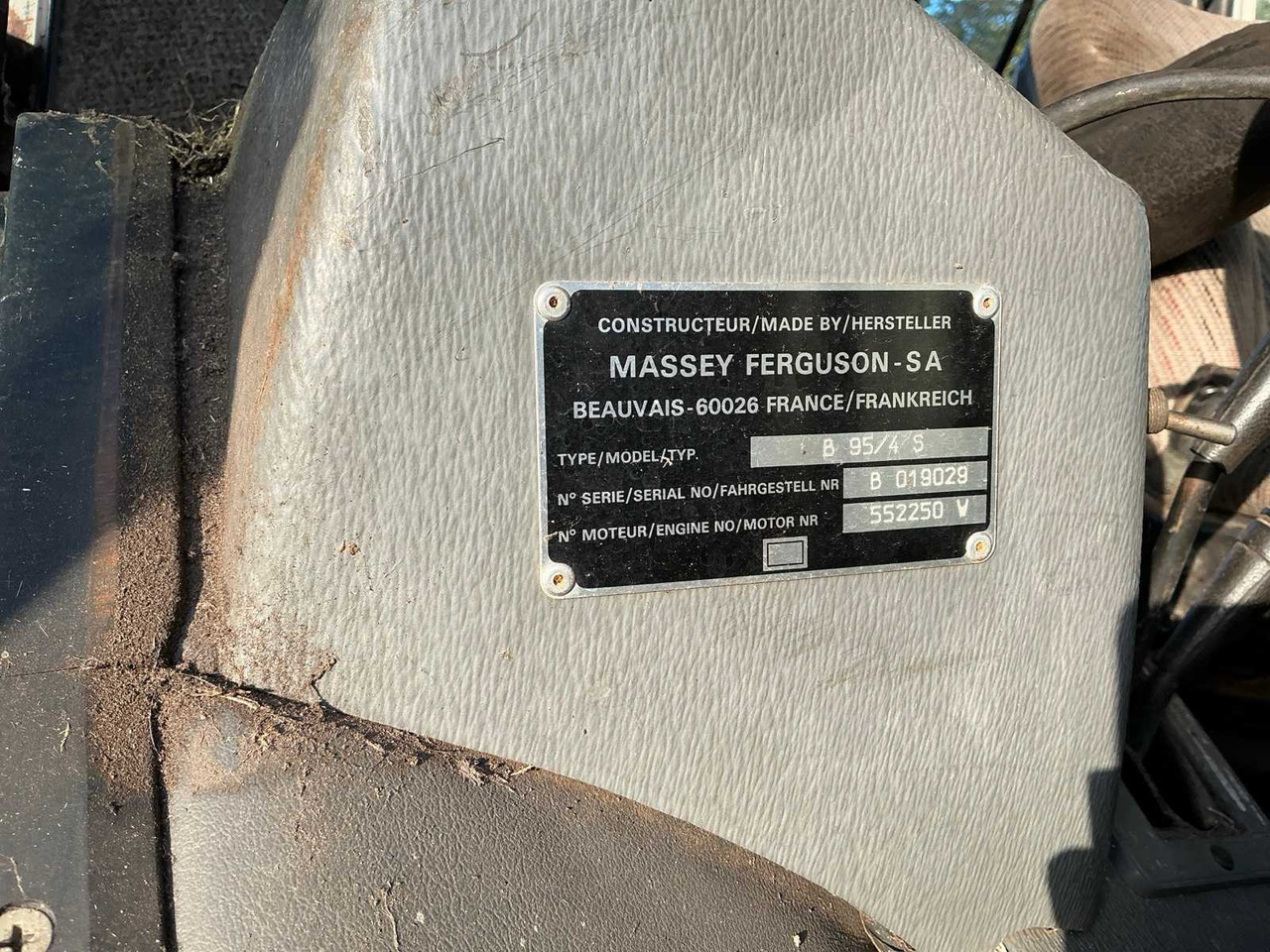 Farm tractor Massey ferguson 3085