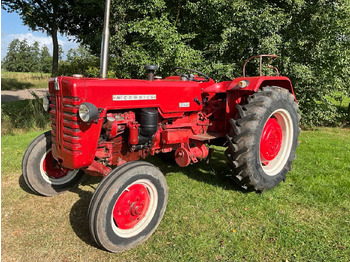Farm tractor McCormick D-432