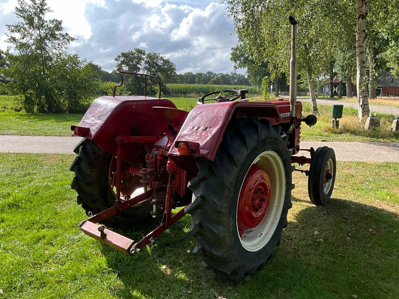 Farm tractor McCormick D-432