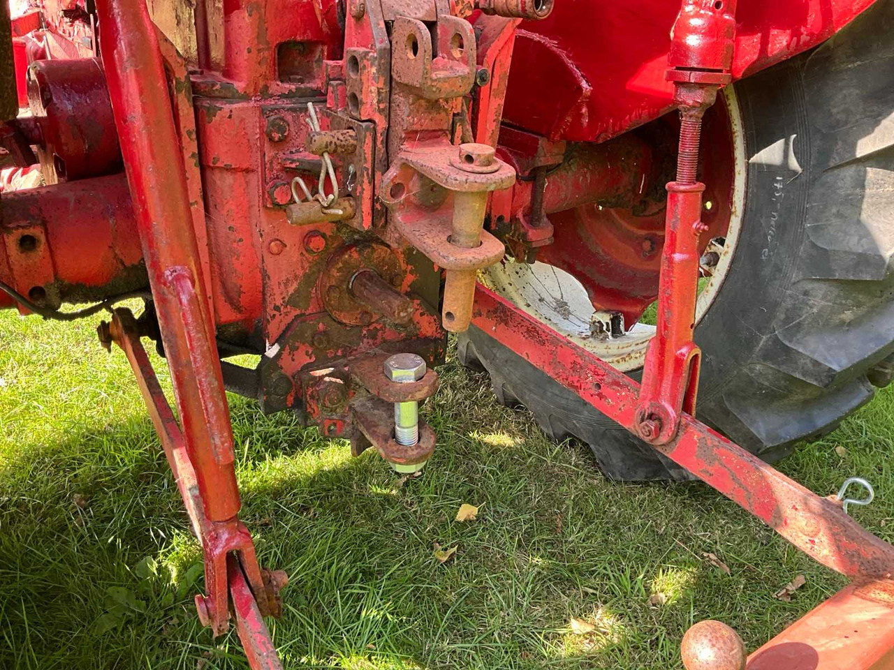 Farm tractor McCormick D-432