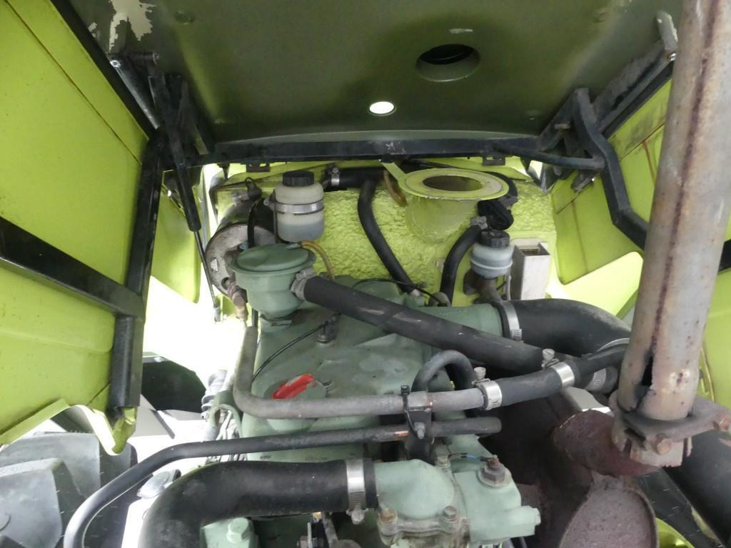 Farm tractor Mercedes Benz MB Trac 700