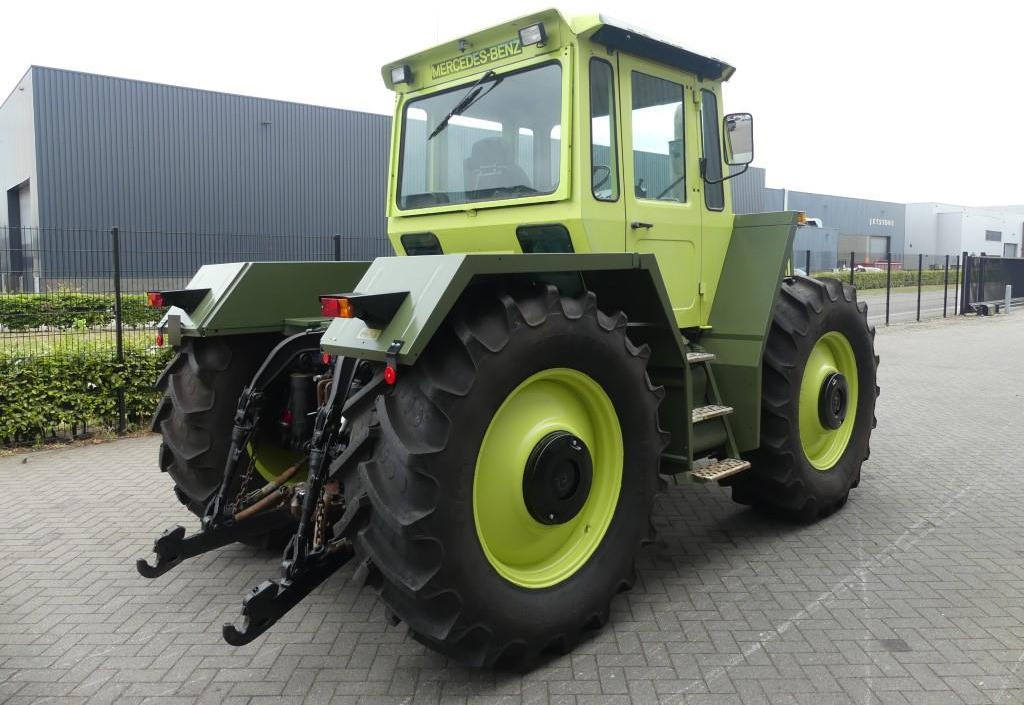 Farm tractor Mercedes-Benz MB trac 1600