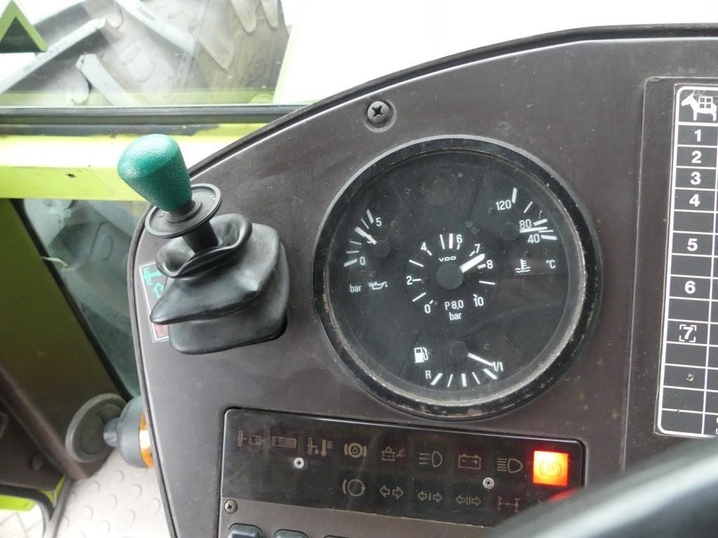Farm tractor Mercedes-Benz MB trac 1600