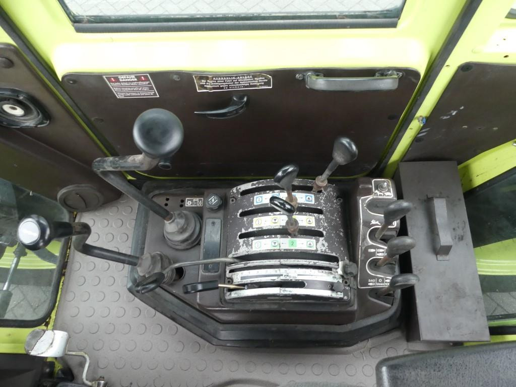 Farm tractor Mercedes-Benz MB trac 1600