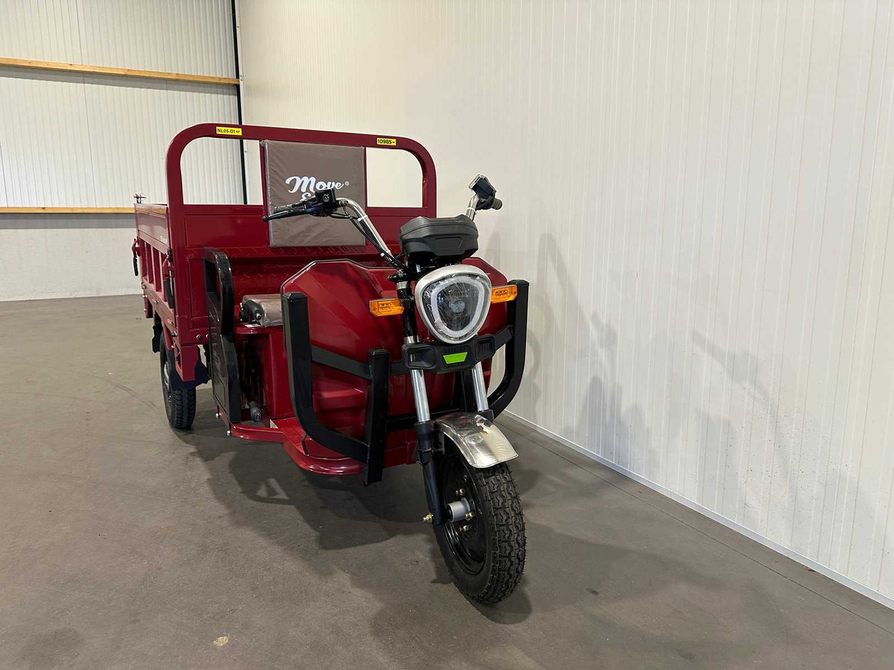 Farm tractor Move Eco Cargo 700