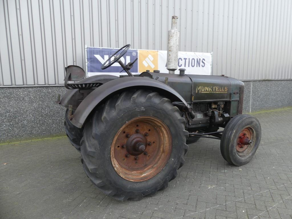 Farm tractor Munktells BM 20