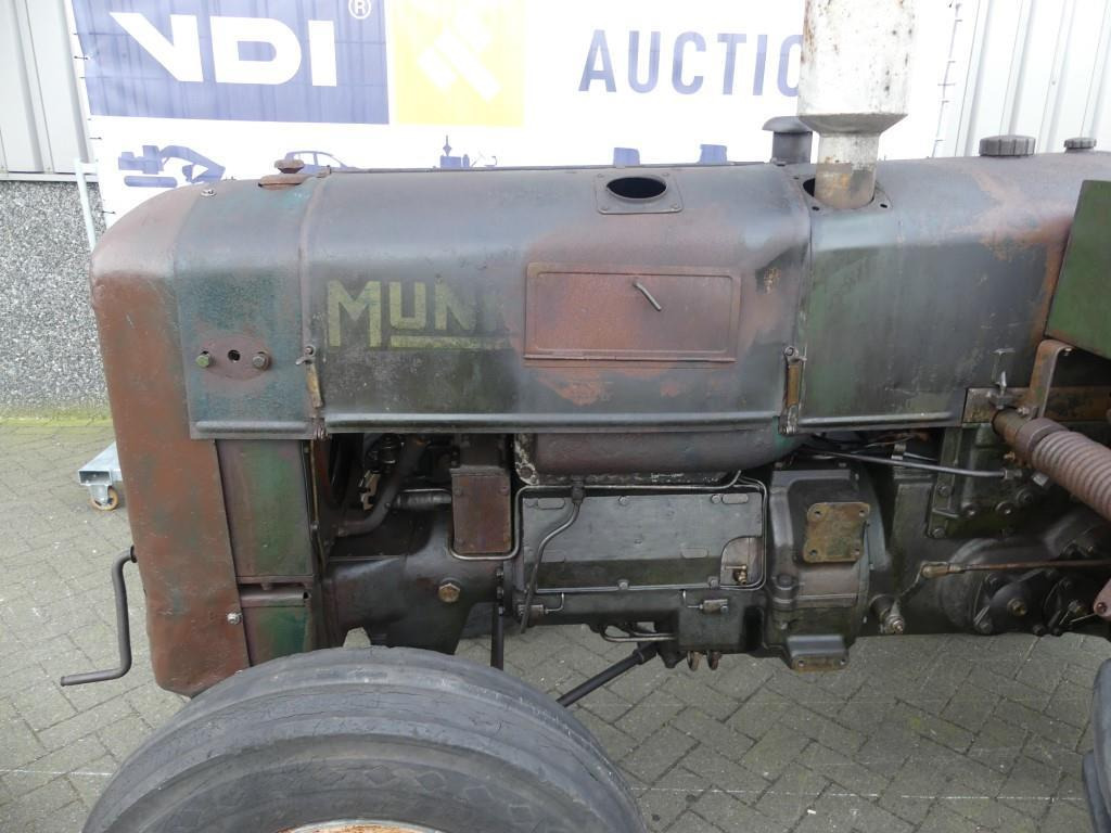 Farm tractor Munktells BM 20