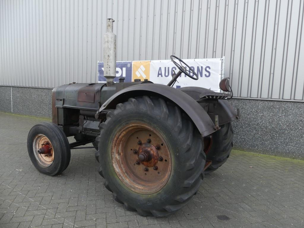 Farm tractor Munktells BM 20