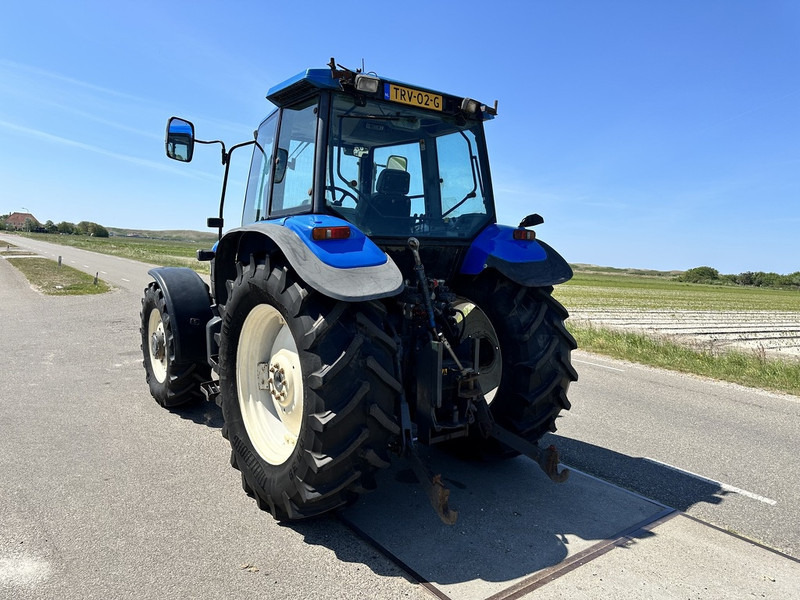 Farm tractor New Holland 8260