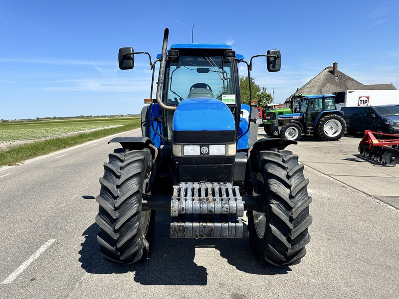 Farm tractor New Holland 8260
