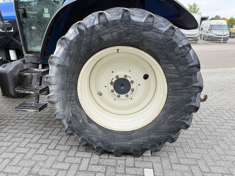 Farm tractor New Holland 8360 Range Command