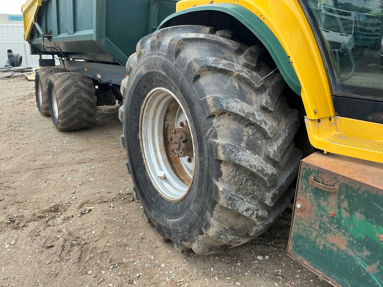 Farm tractor New Holland 8970