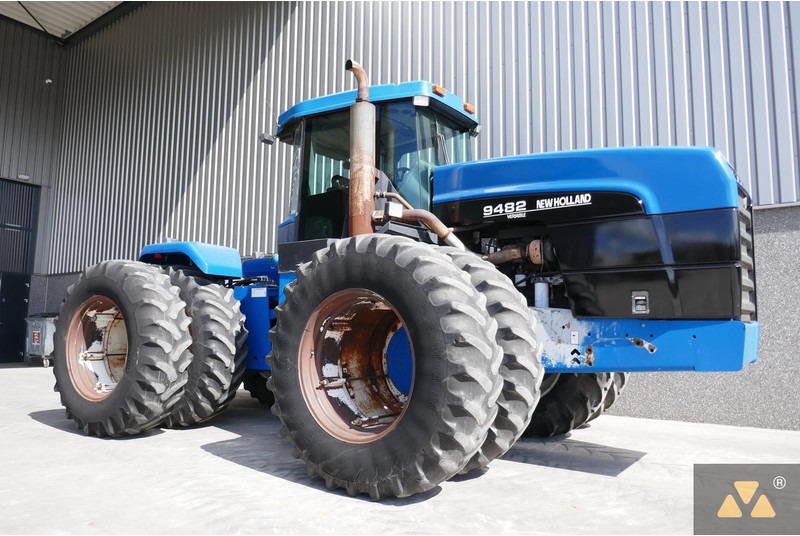 Farm tractor New Holland 9482