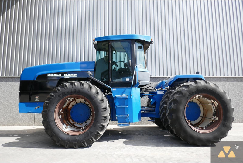 Farm tractor New Holland 9482