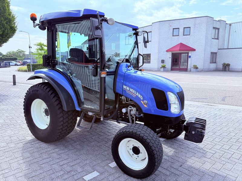 Farm tractor New Holland Boomer 45D Easy Drive