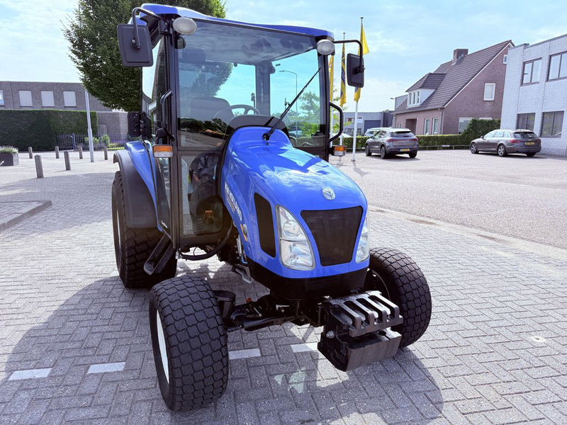 Farm tractor New Holland Boomer 45D Easy Drive