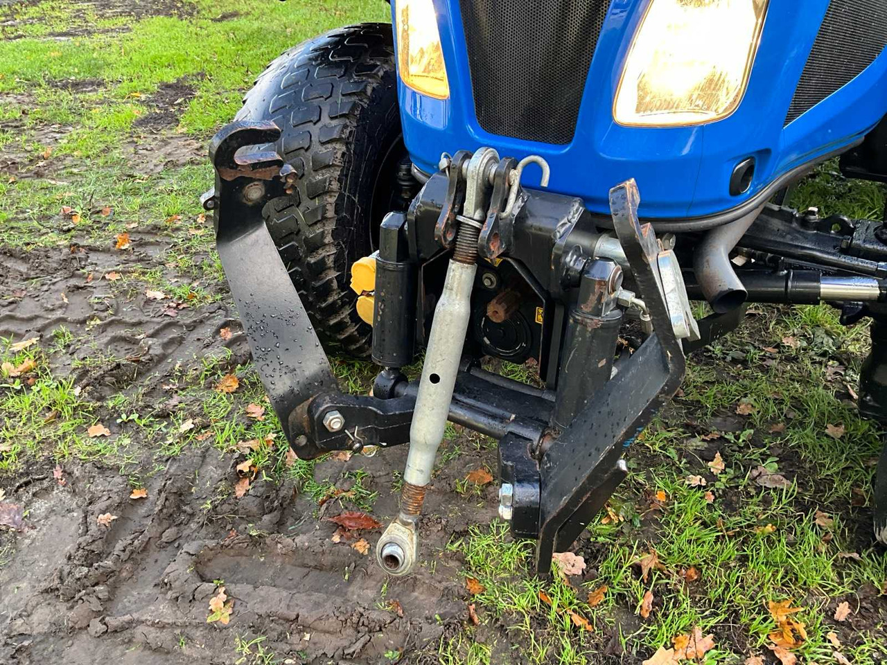 Farm tractor New Holland Boomer 50