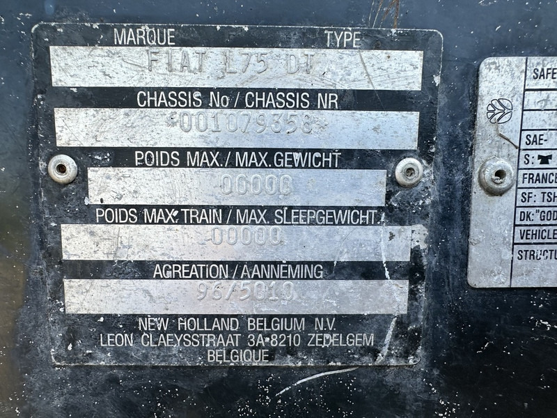 Farm tractor New Holland L 75