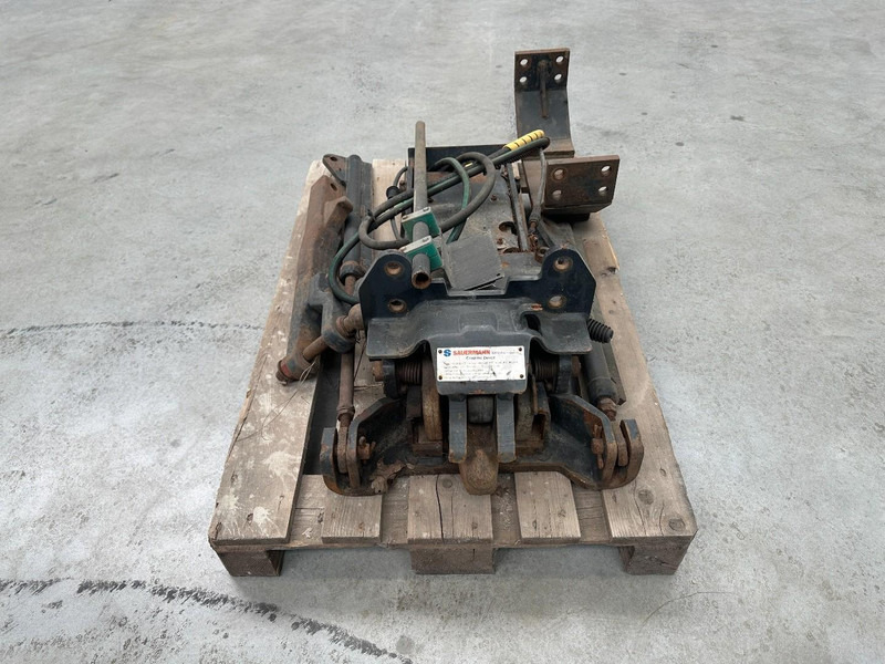 Farm tractor New Holland Pick up hitch