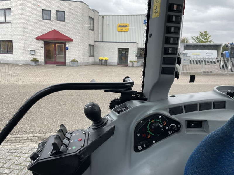 Farm tractor New Holland T4.80N