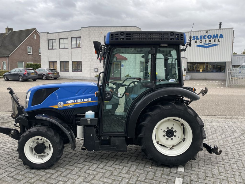 Farm tractor New Holland T4.80N