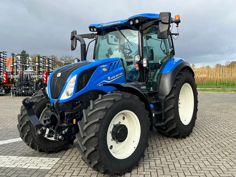 Farm tractor New Holland T5.140 Autocommand