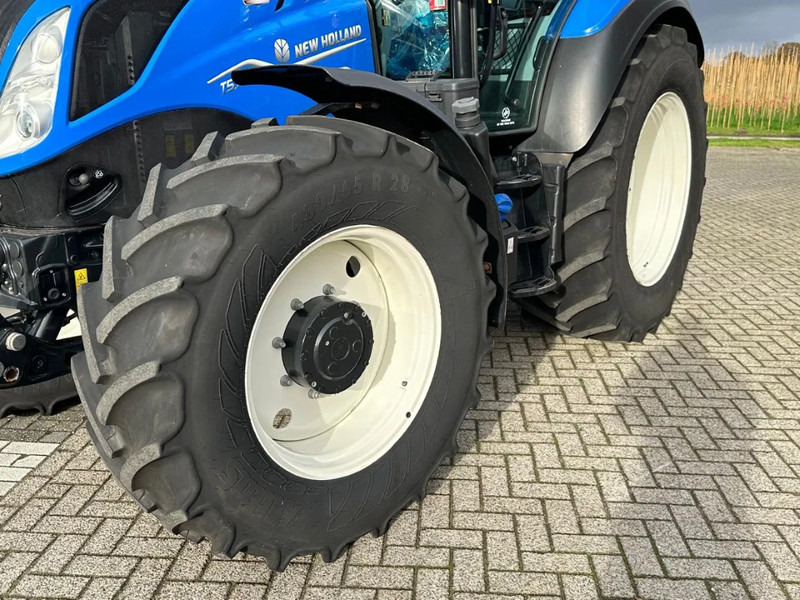 Farm tractor New Holland T5.140 Autocommand
