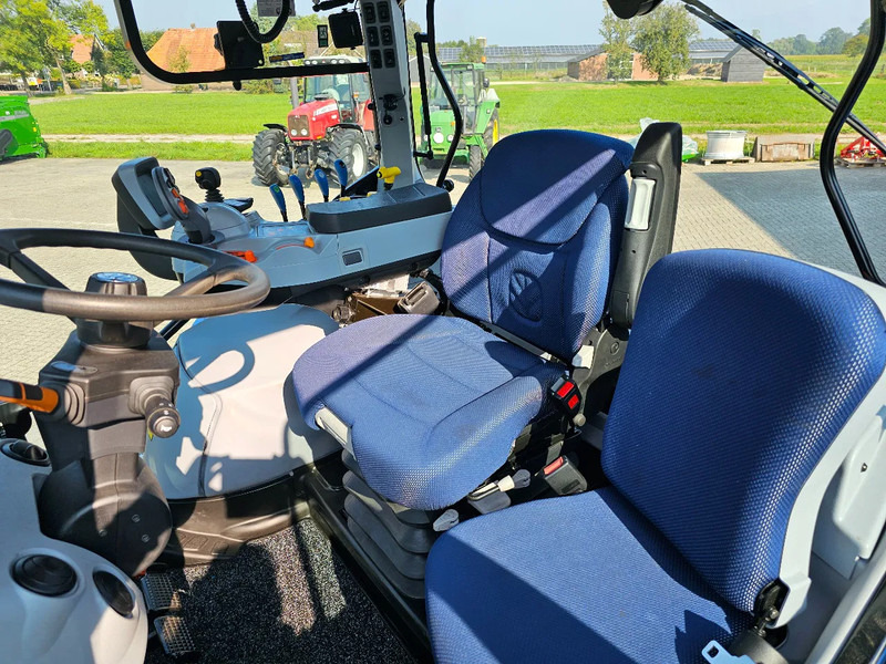 Farm tractor New Holland T5.140 Dct