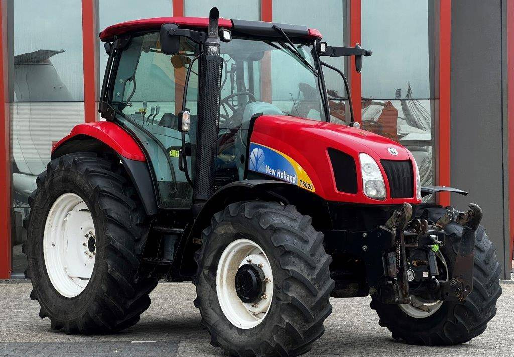 Farm tractor New Holland T6020, Fronthydraulik + Zapfwelle, 2009!