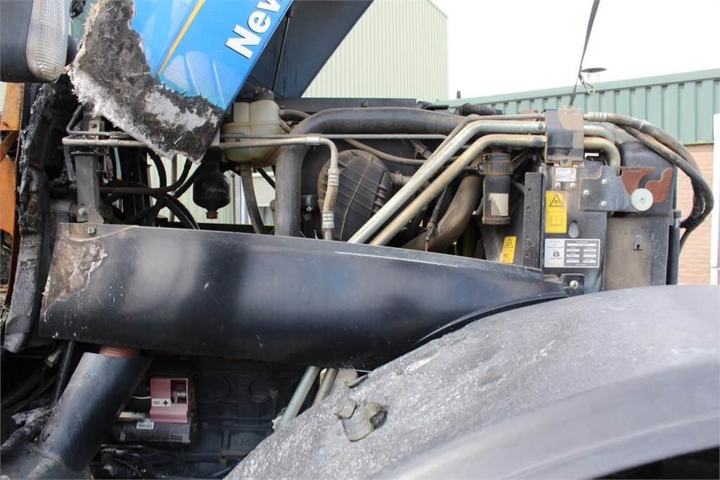 Farm tractor New Holland T7030