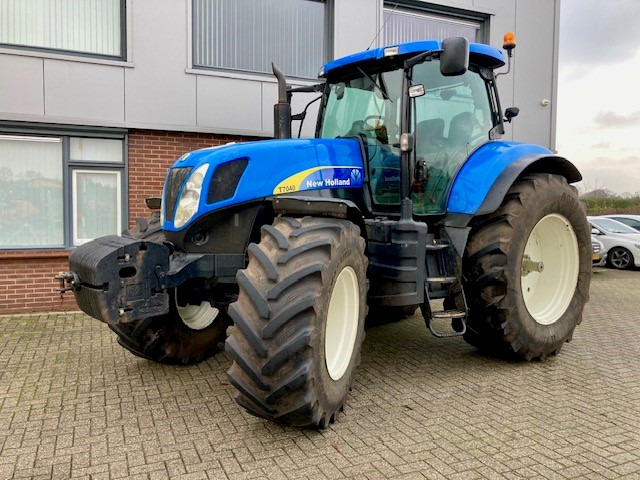 Farm tractor New Holland T7040 PC