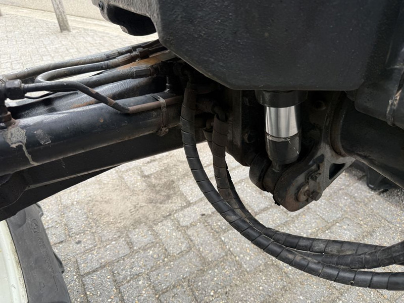 Farm tractor New Holland T7040 Power Command