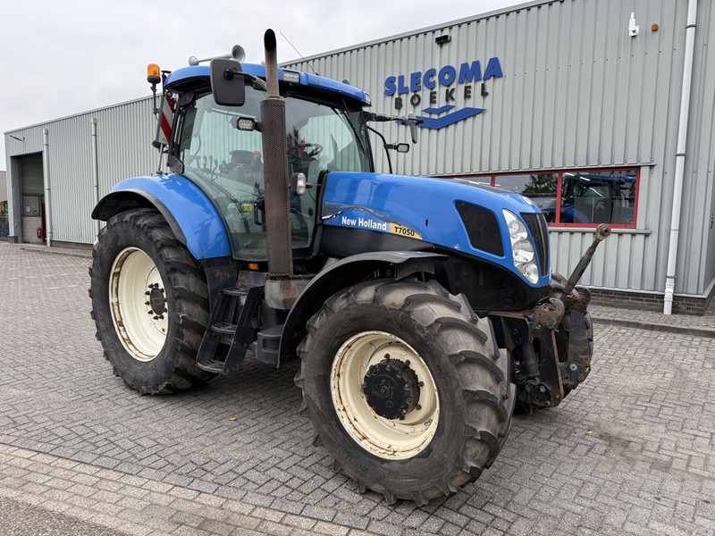 Farm tractor New Holland T7050 Power Command