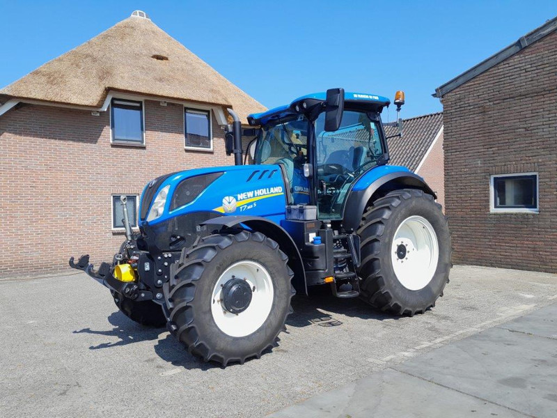 Farm tractor New Holland T7 165