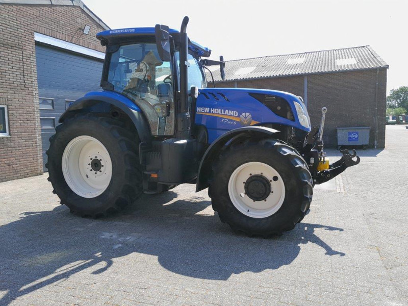 Farm tractor New Holland T7 165