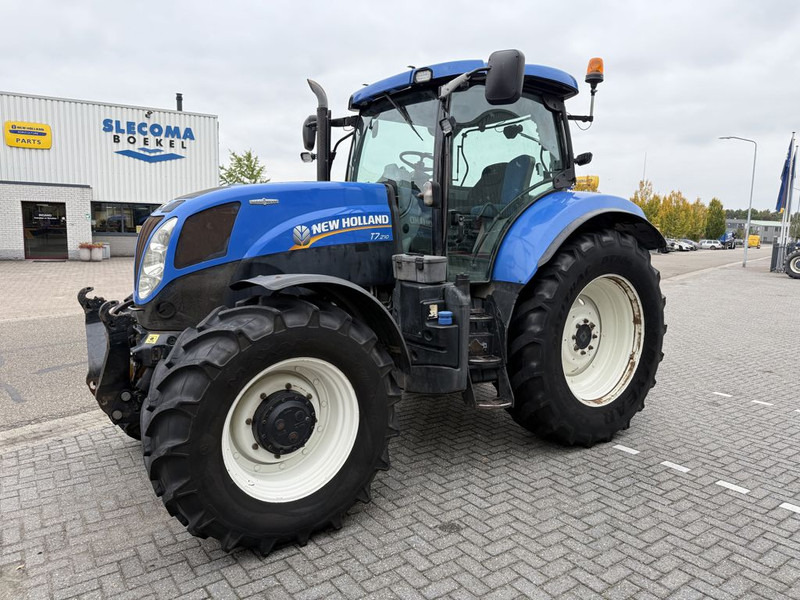 Farm tractor New Holland T7.210 Auto Command