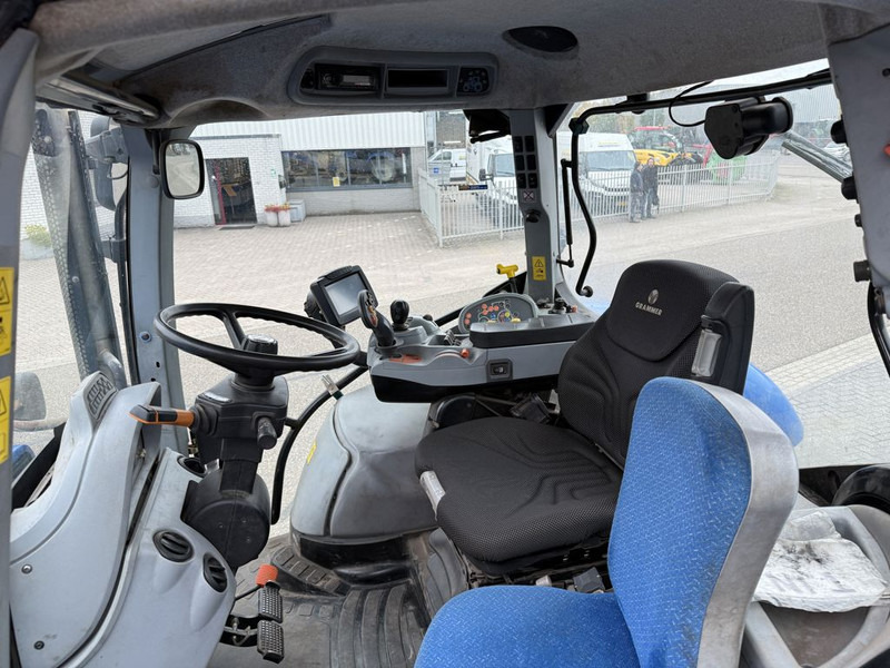 Farm tractor New Holland T7.210 Auto Command